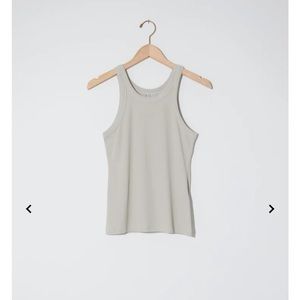 Toteme Espera tank in Desert